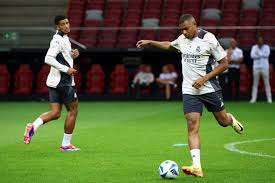 更是社交媒 更是社交媒